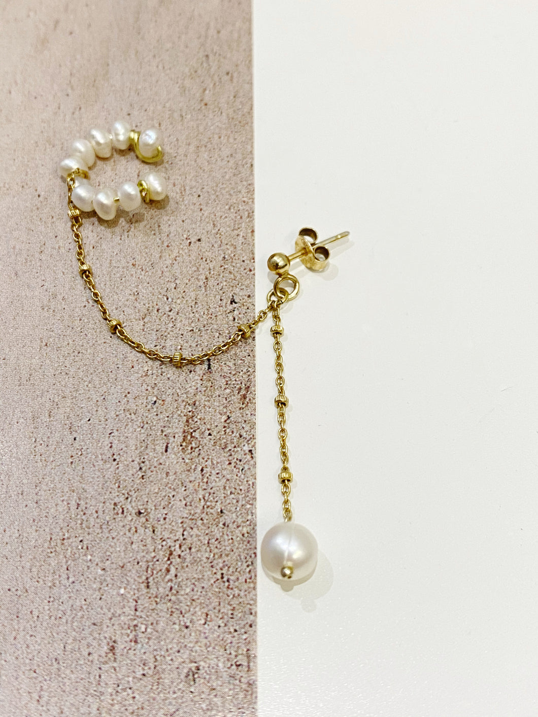 Pendiente Lolita plata de ley 925 bañada en oro de 18k con par uff de perlas de agua dulce